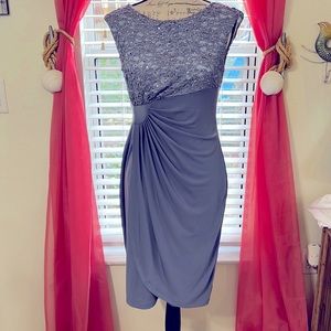Womens dress in great condition Thanks for looking!
